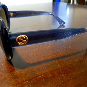 Gucci oversized sunnies